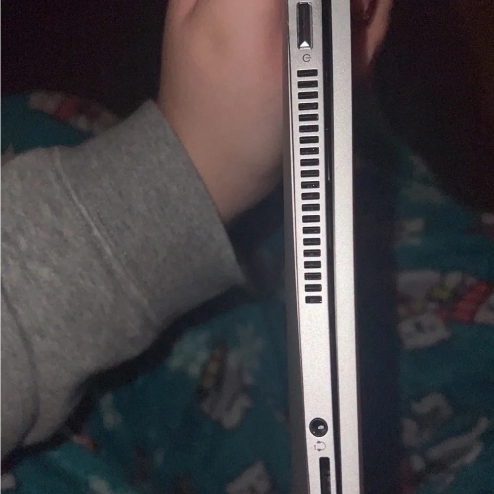it is a HP Envy 360, it has a 15.6 display, it's also a 2-in 1